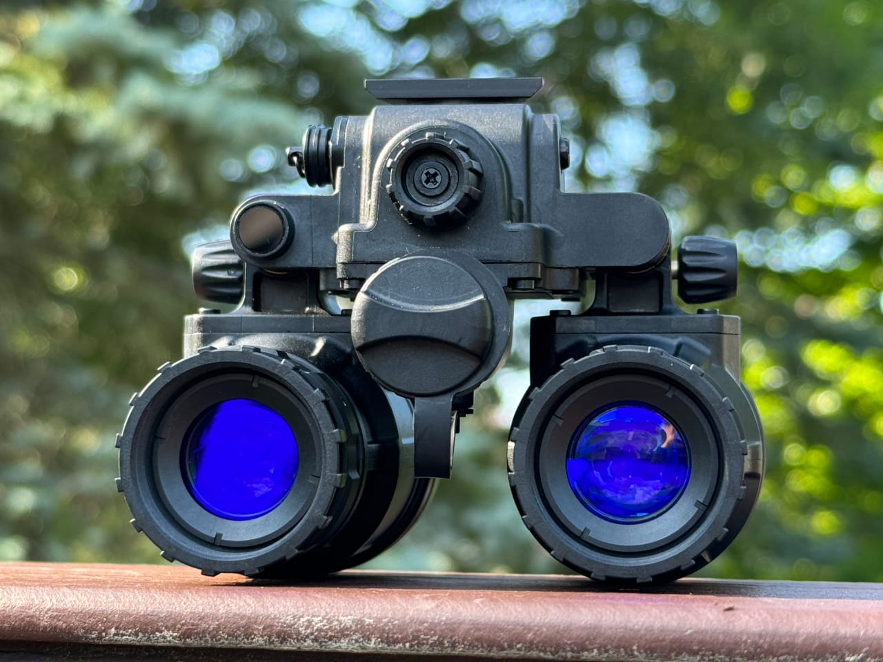 1431 Binocular P45 White Phosphor